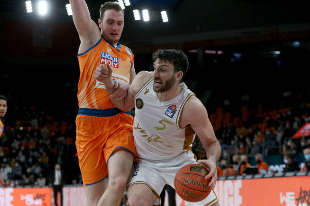 技战术上提 技战术上提