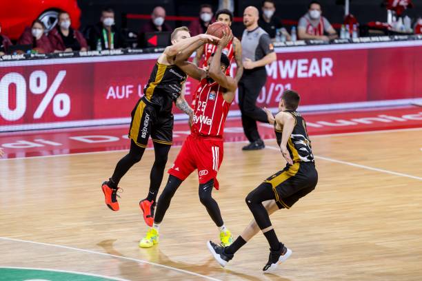 年轻球员提 年轻球员提